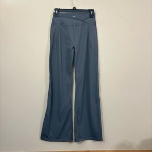 OQQ yoga pants women’s medium grey stretchy